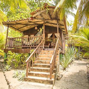 Deluxe Quadruple Room Ocean Front
